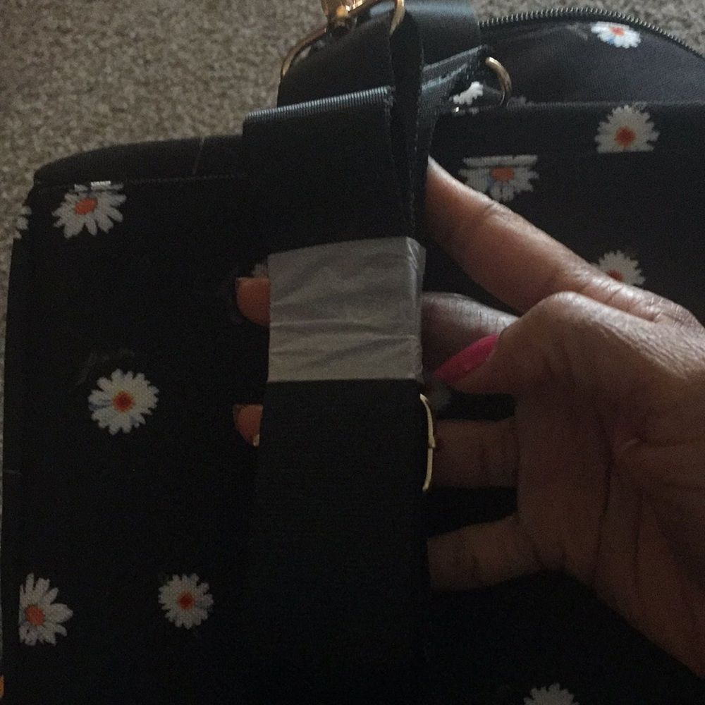Alice + Olivia Daisy Print Duffel Bag - Picture 6 of 7